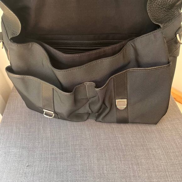 Cole Haan Canvas Leather Trim Briefcase Bag Grey Black 16" Messenger Laptop Bag - Picture 4 of 16